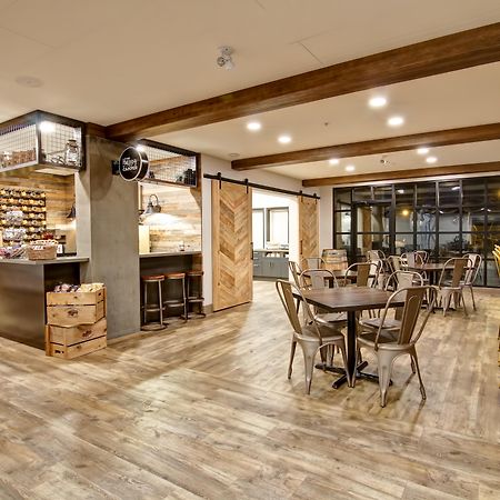 Canalta Lodge Banff Bagian luar foto