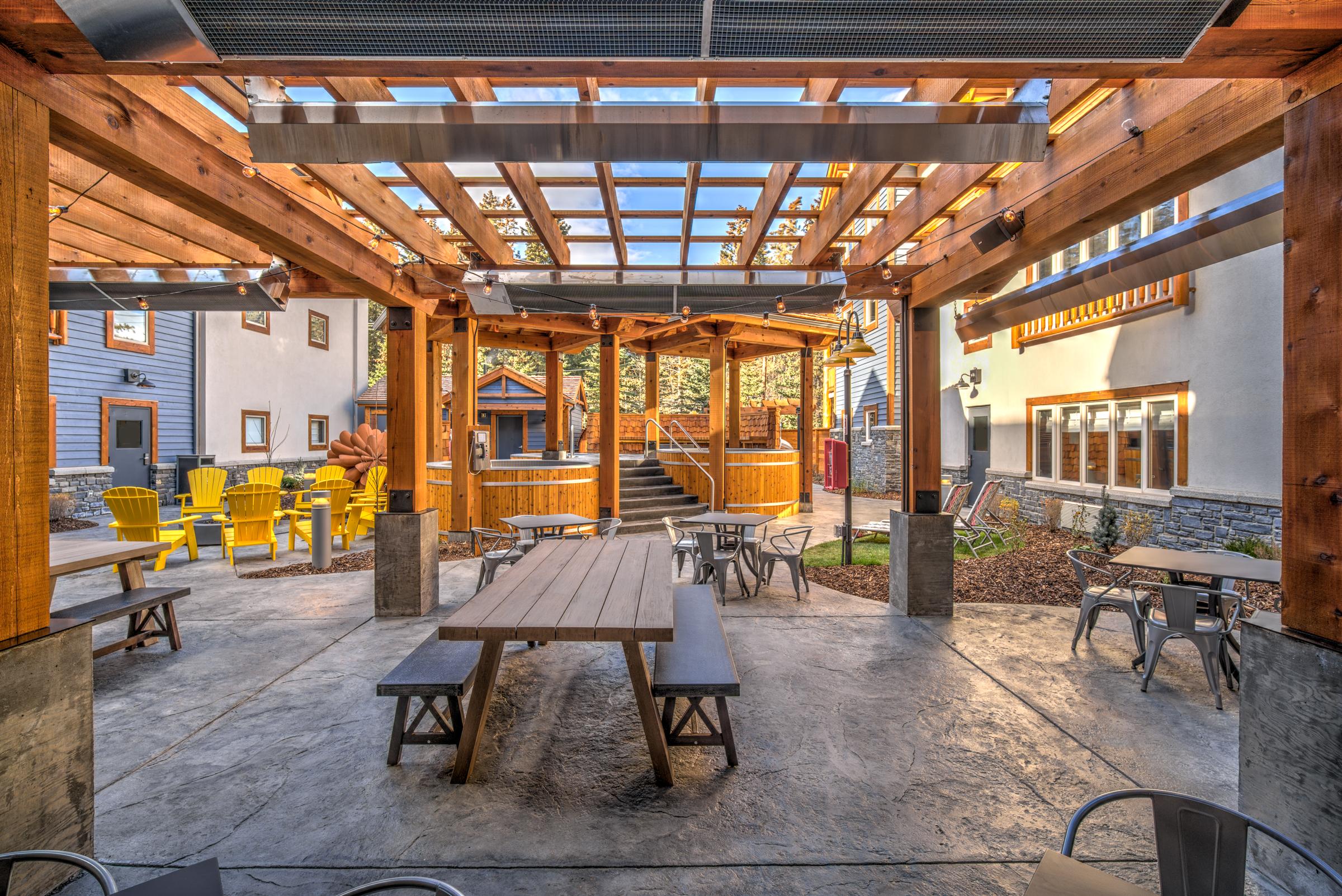 Canalta Lodge Banff Bagian luar foto