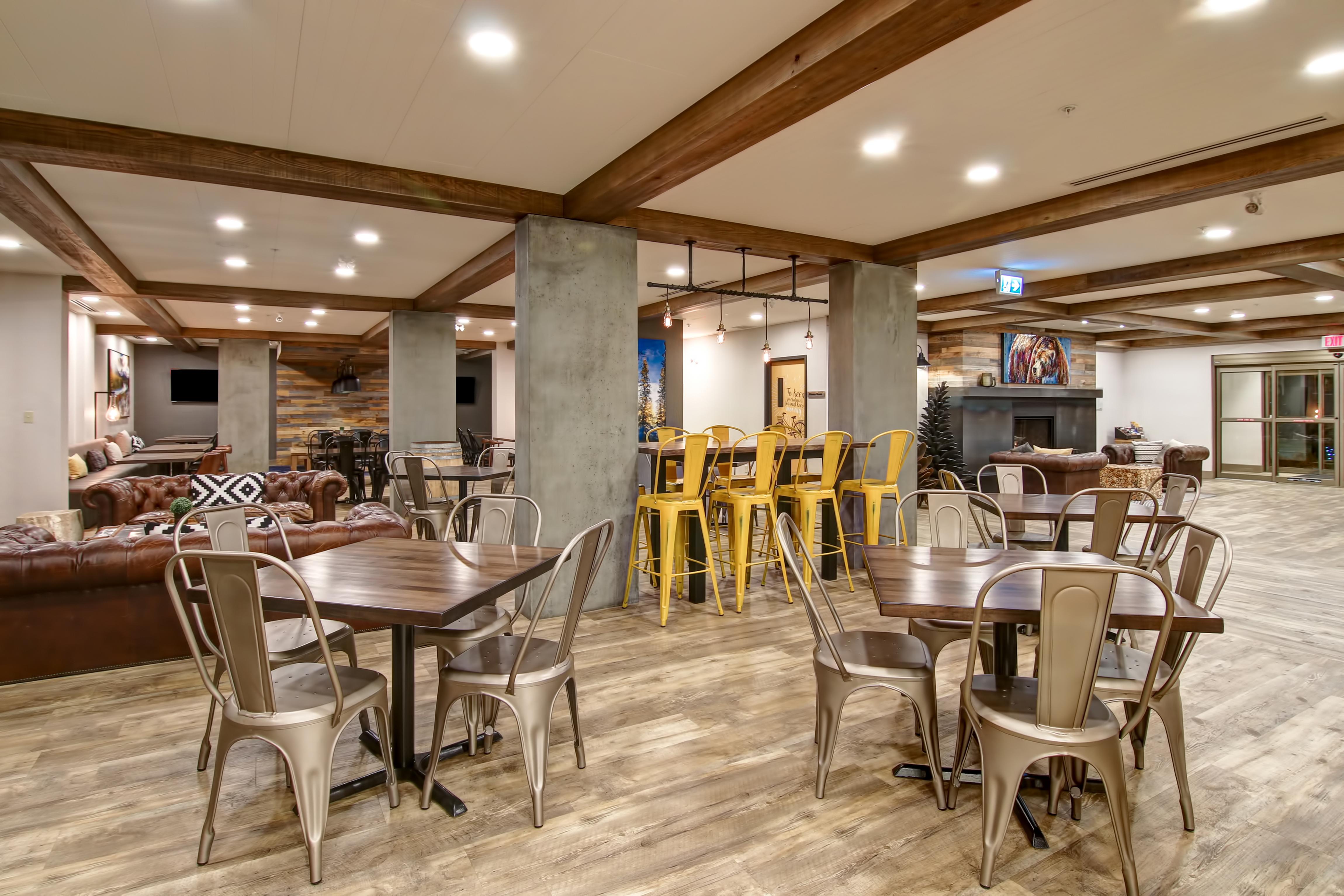 Canalta Lodge Banff Bagian luar foto