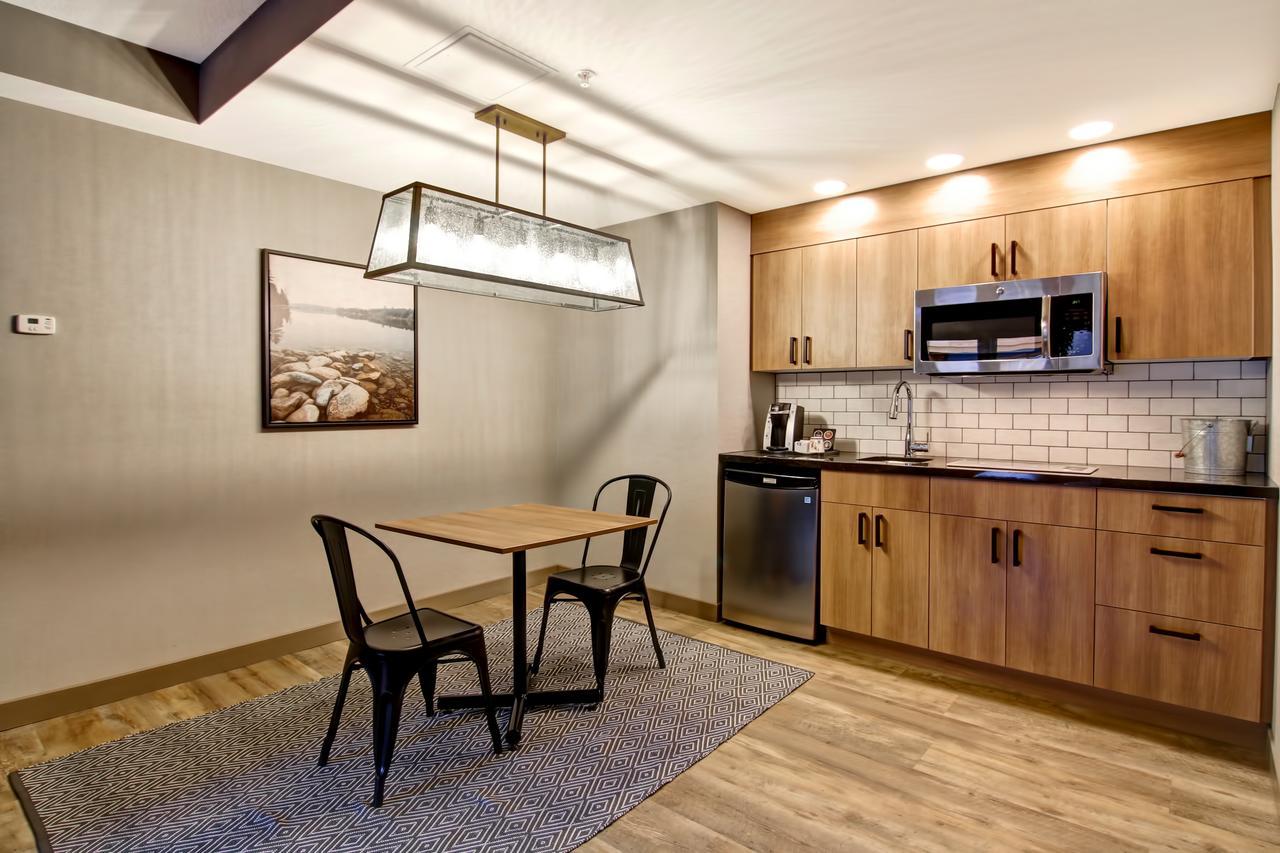 Canalta Lodge Banff Bagian luar foto